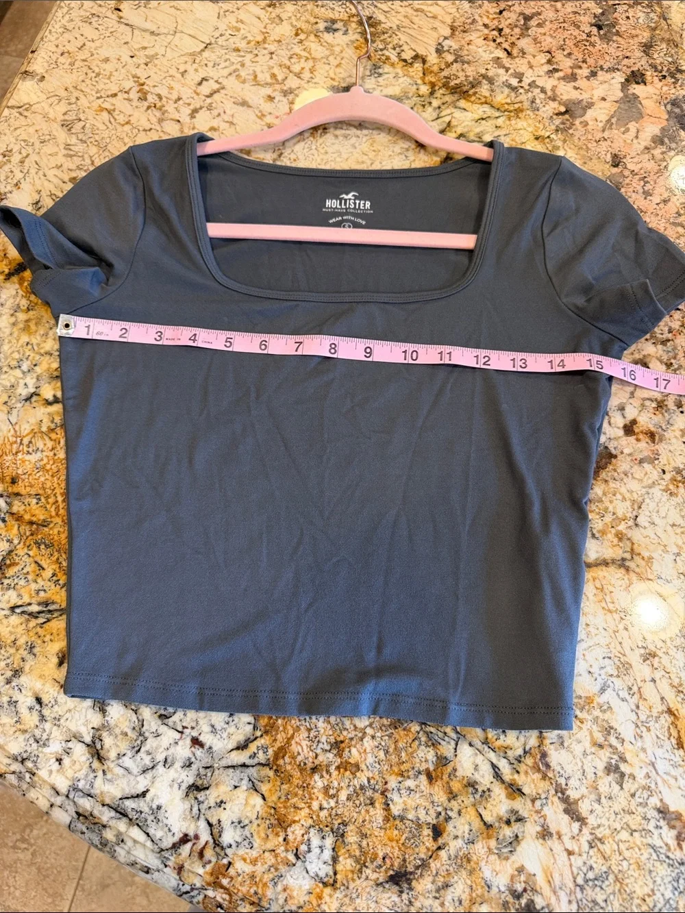 HOLLISTER Crop Top